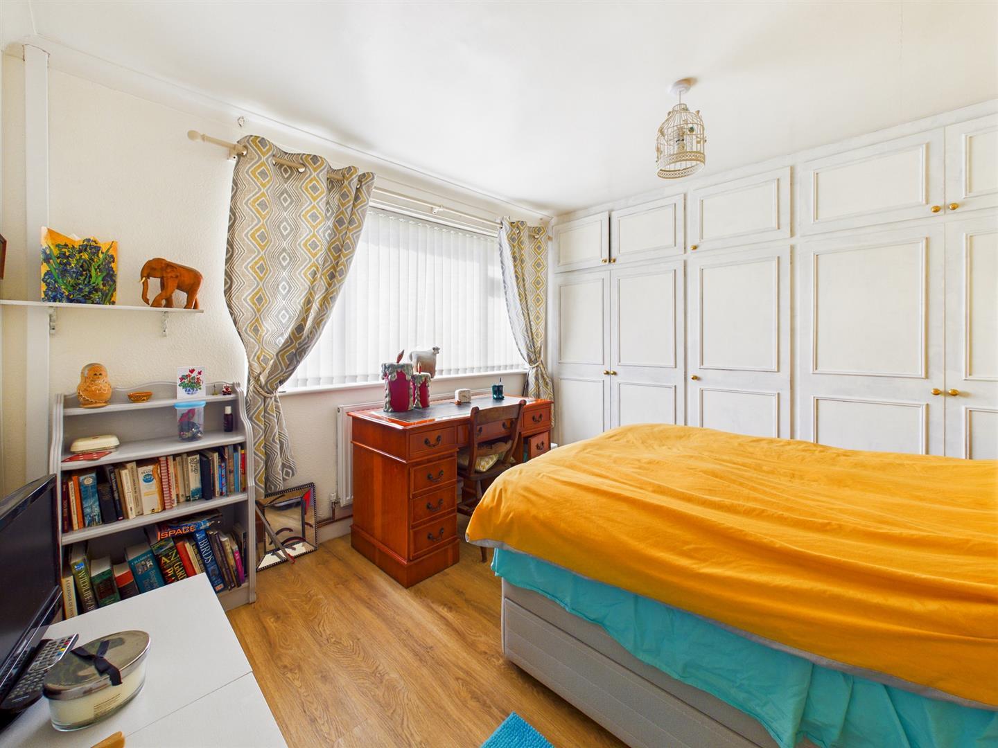 Property Image 27f18c87-026c-4890-8f0d-2d20cf960ca0