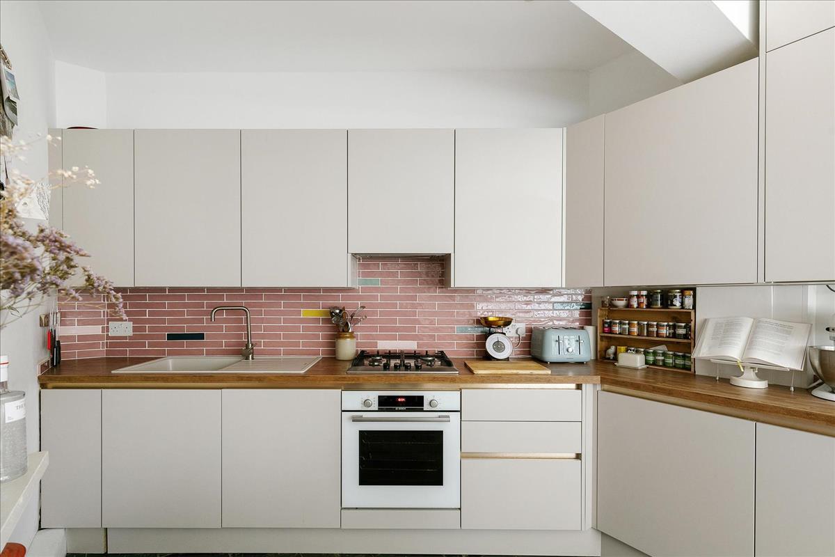 Property Image 27fcb6e1-95e3-4f08-befb-c3ae058ec11e