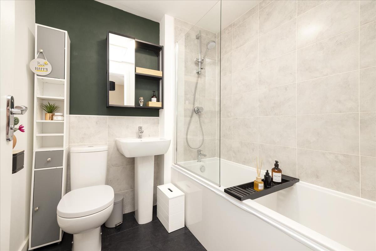 Property Image 280125e8-dd20-4bff-b939-2f623456af6b