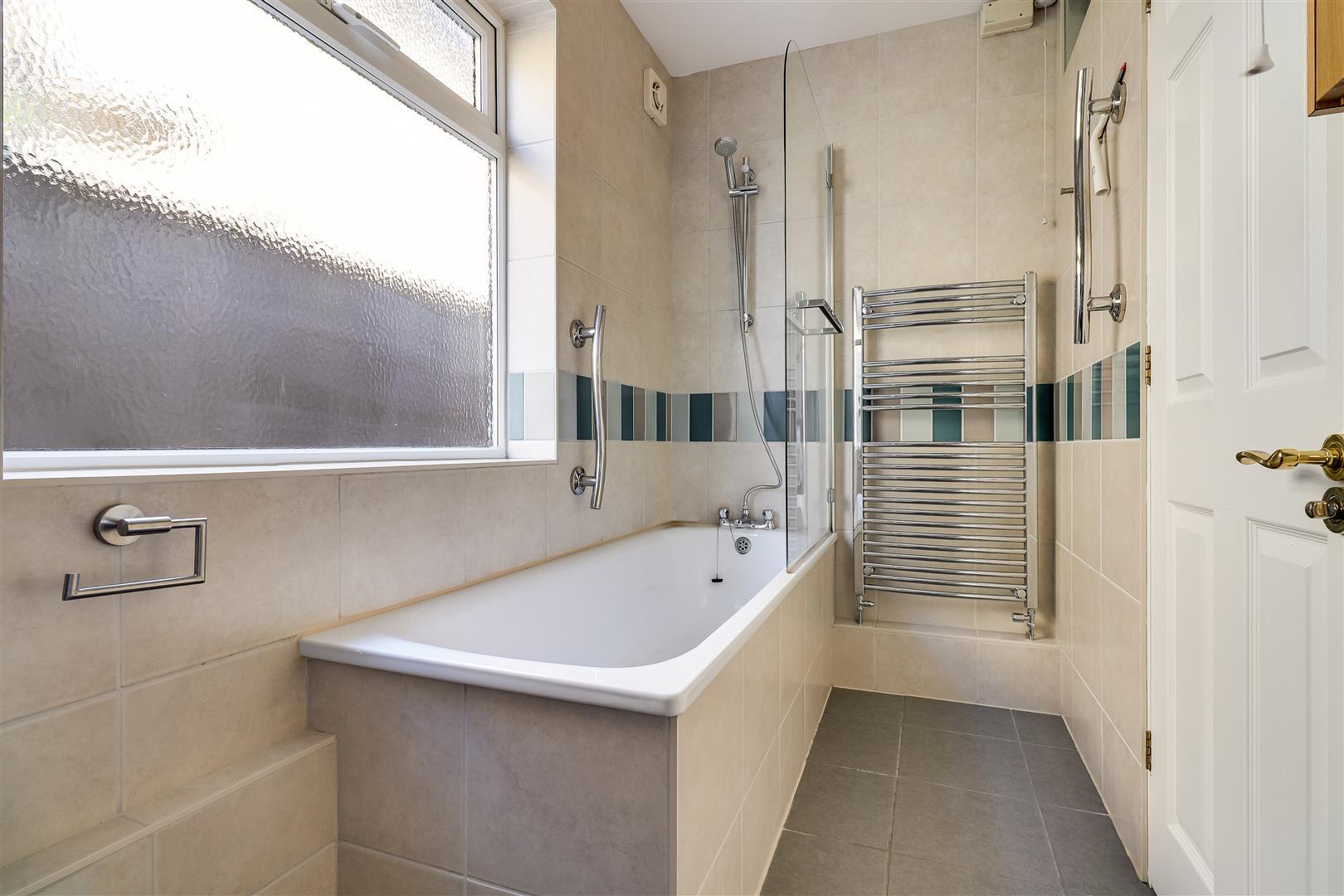 Property Image 28019233-2703-4785-bff6-fc46d5ce5403