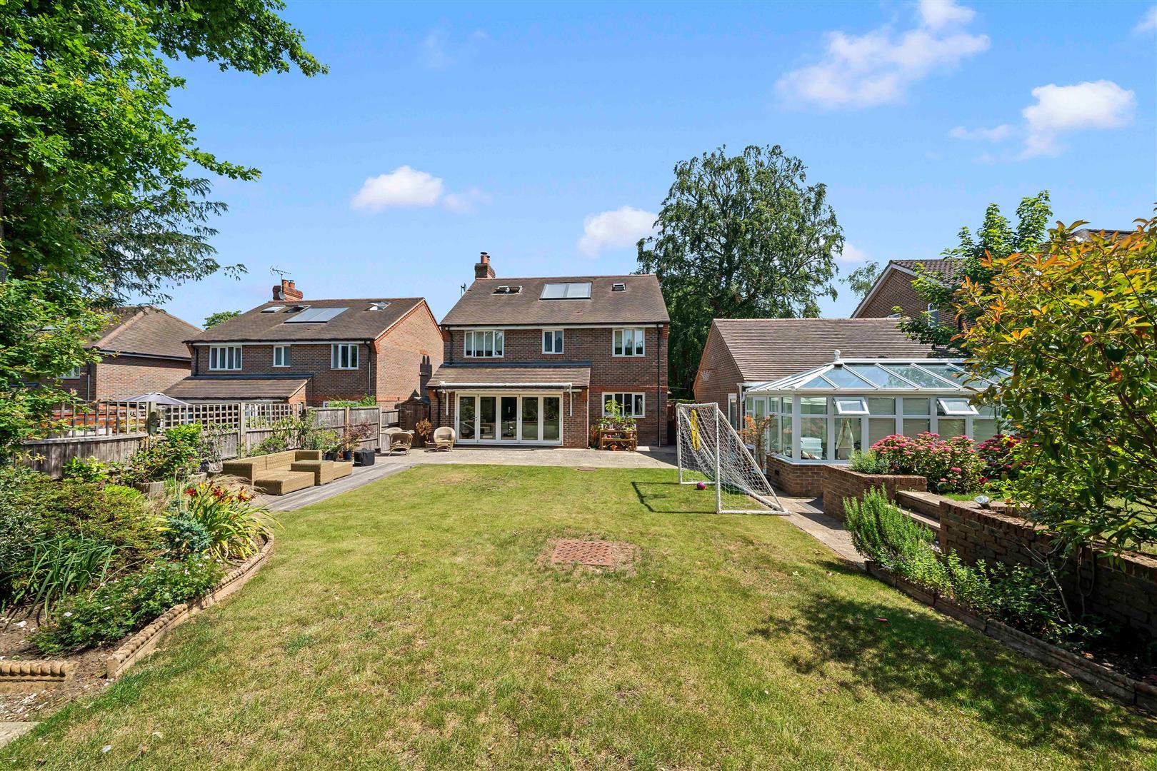 Property Image 28021384-181f-40e4-b378-919574ee131d