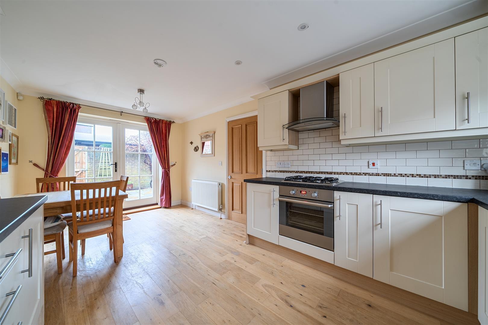 Property Image 280288ff-963f-49a5-8687-3e1d4f6798cf