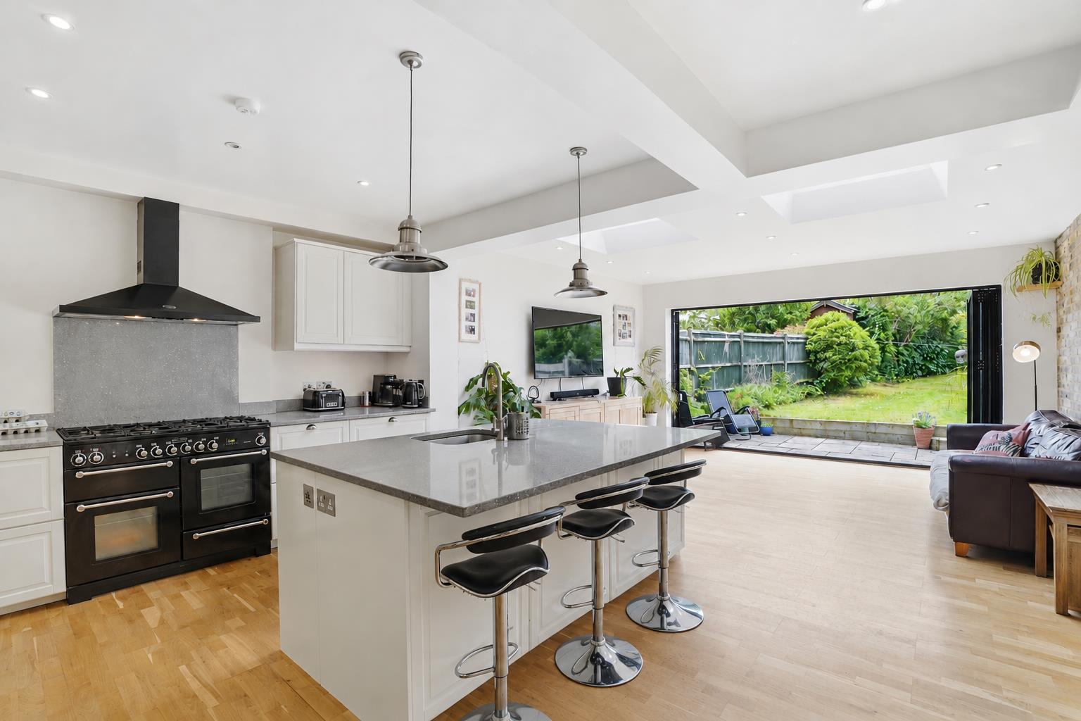 Property Image 280cf7c0-5834-407f-8e16-9f5ffcbbeae3