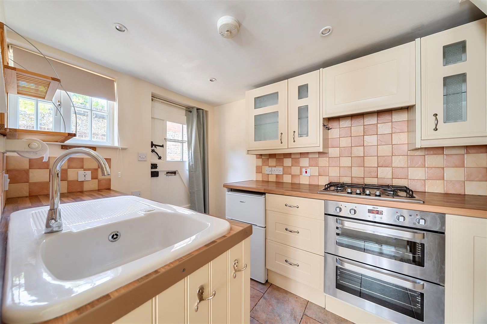 Property Image 28328192-61ce-41ba-aba7-efba28b0fb66