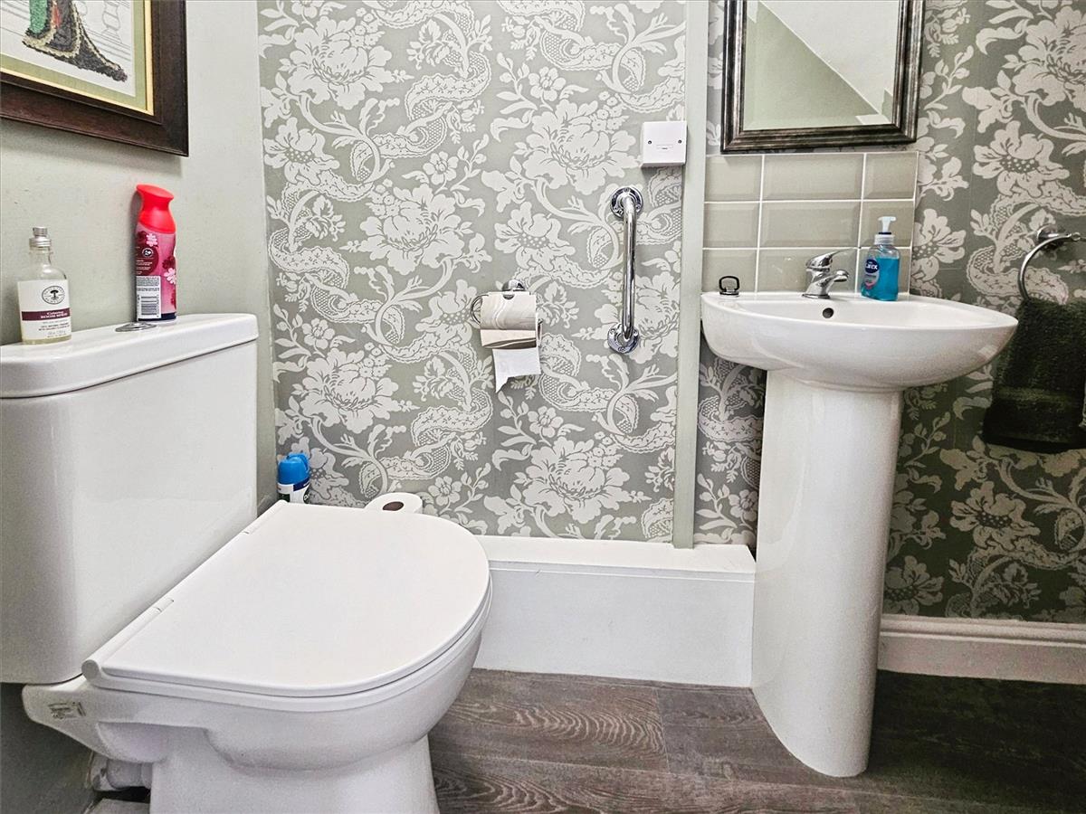 Property Image 28369842-c18a-4f73-8789-c4c6f3a62772