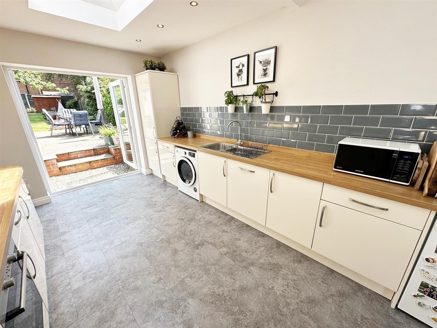 Property Image 28558881-a81b-4034-81d5-bf2ac39b38fe