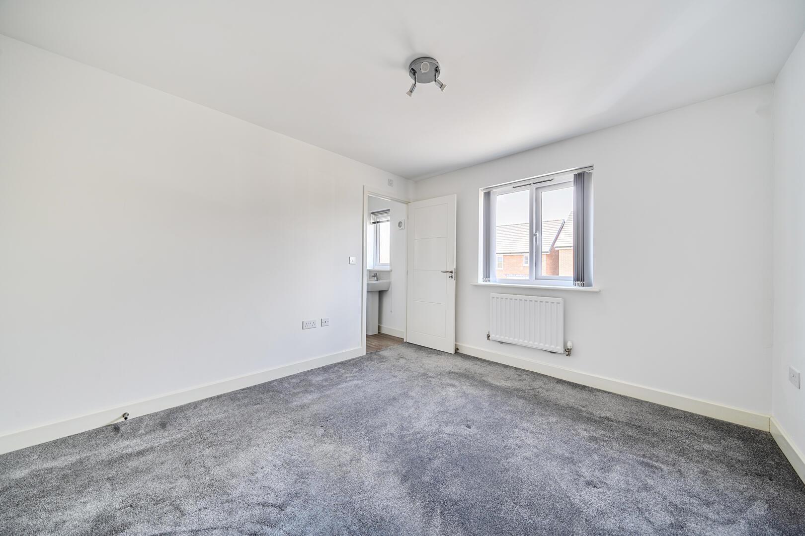 Property Image 28649582-4a67-4856-87a2-da46ebbca8e2