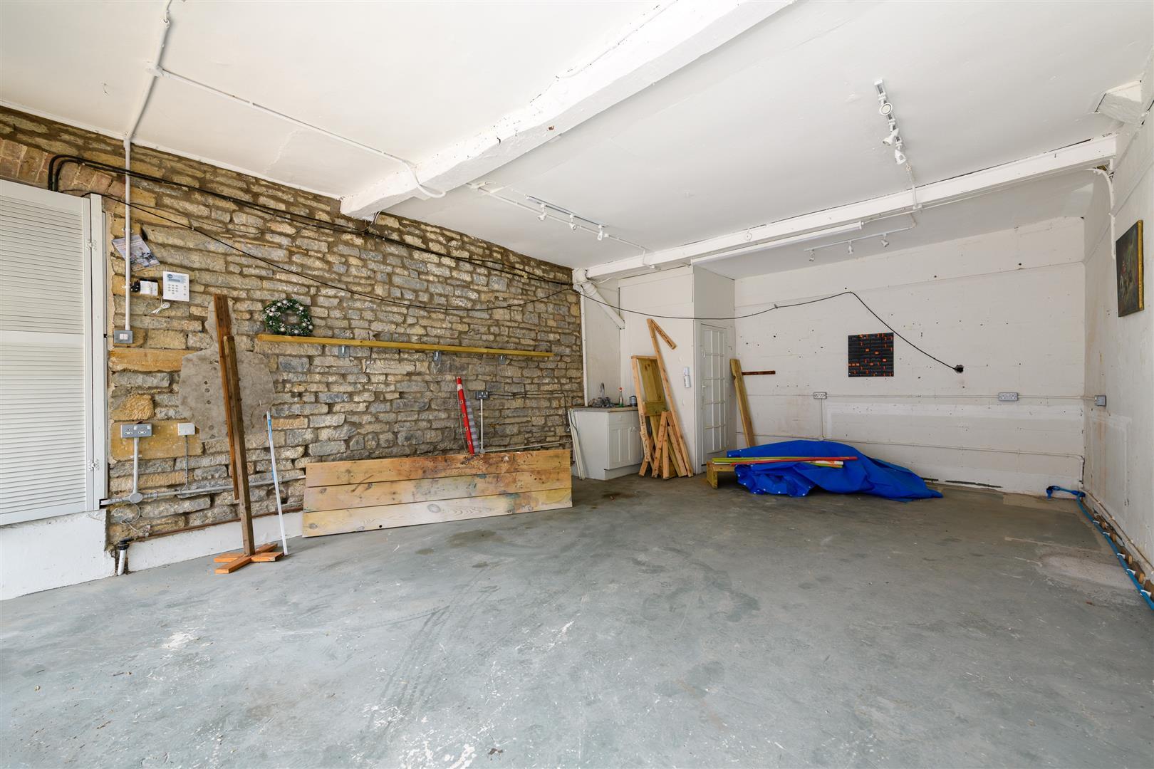 Property Image 28815faf-58e5-4c7b-b9ec-f847a87df705