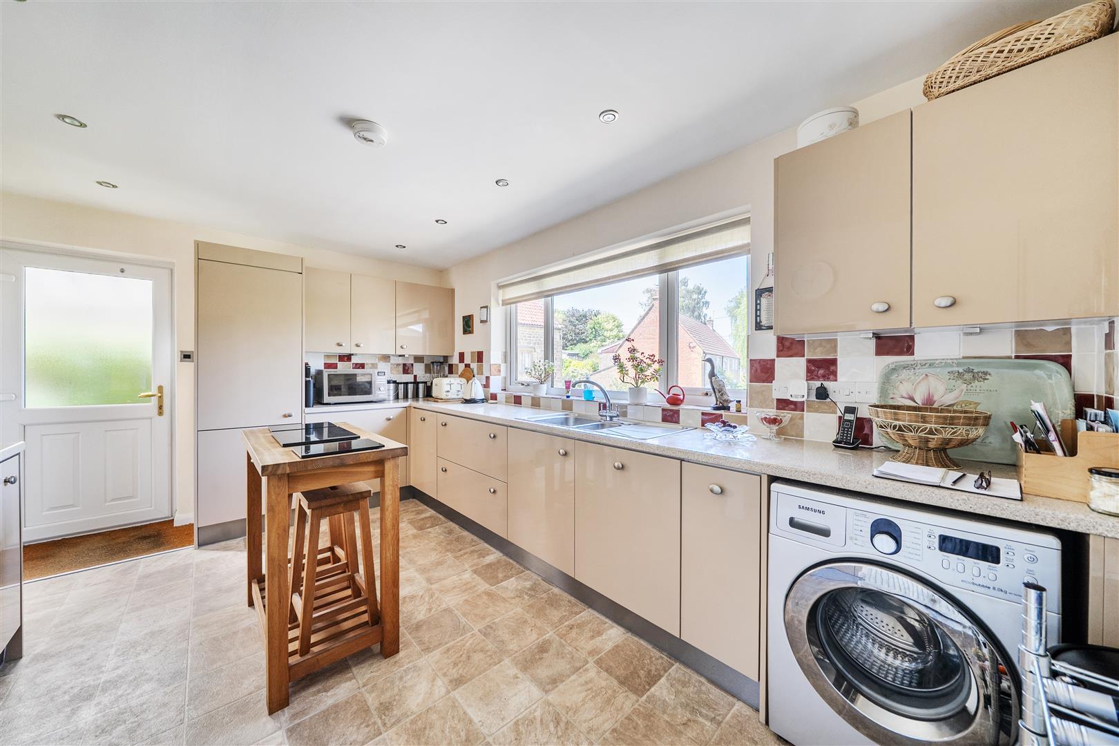 Property Image 288a1756-06c6-4bba-ac37-9adf0286e11f