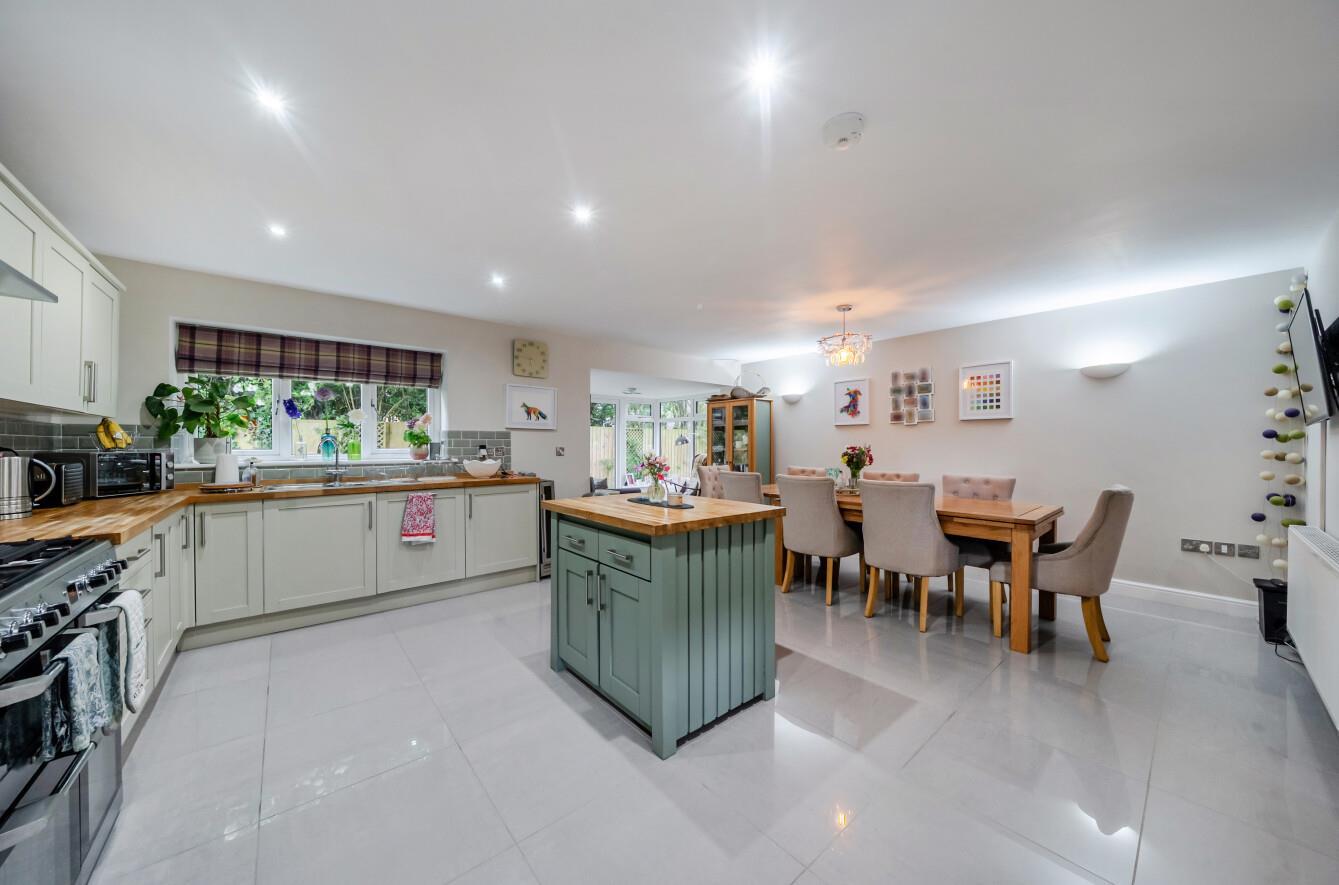 Property Image 28973002-d292-4d31-8c22-ecc5aaa1bad8