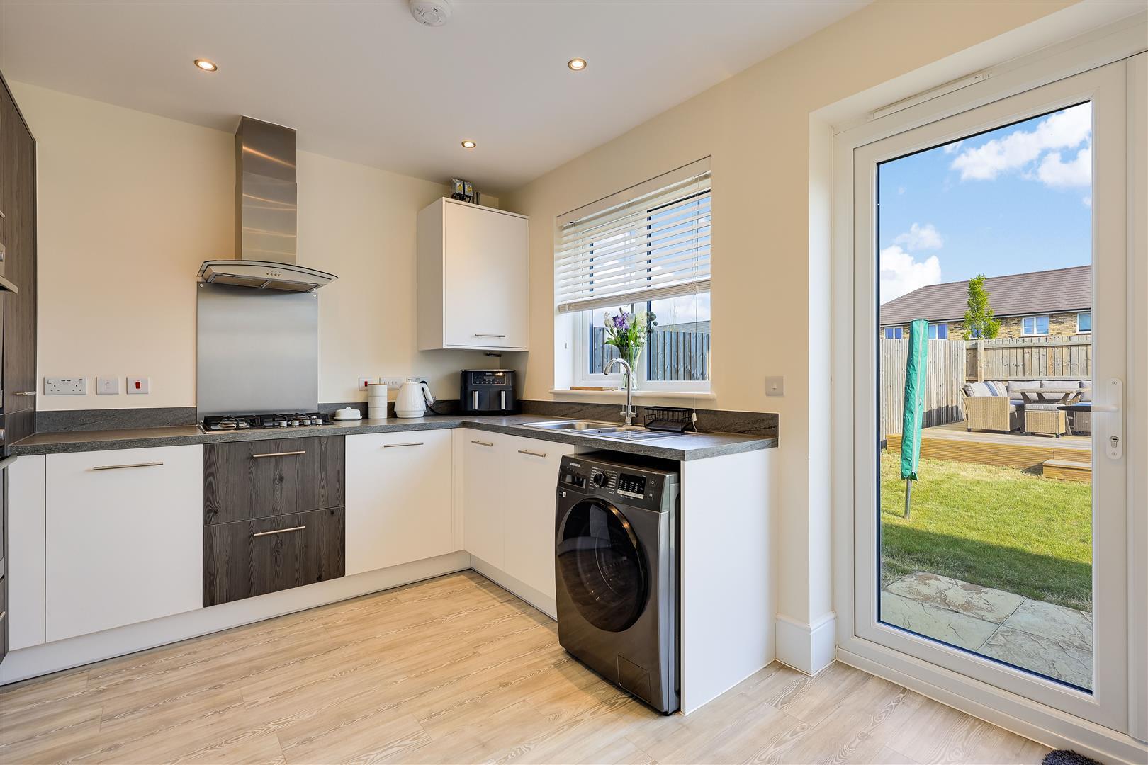 Property Image 289ea87a-91f2-48ab-a982-0d95863e73ec