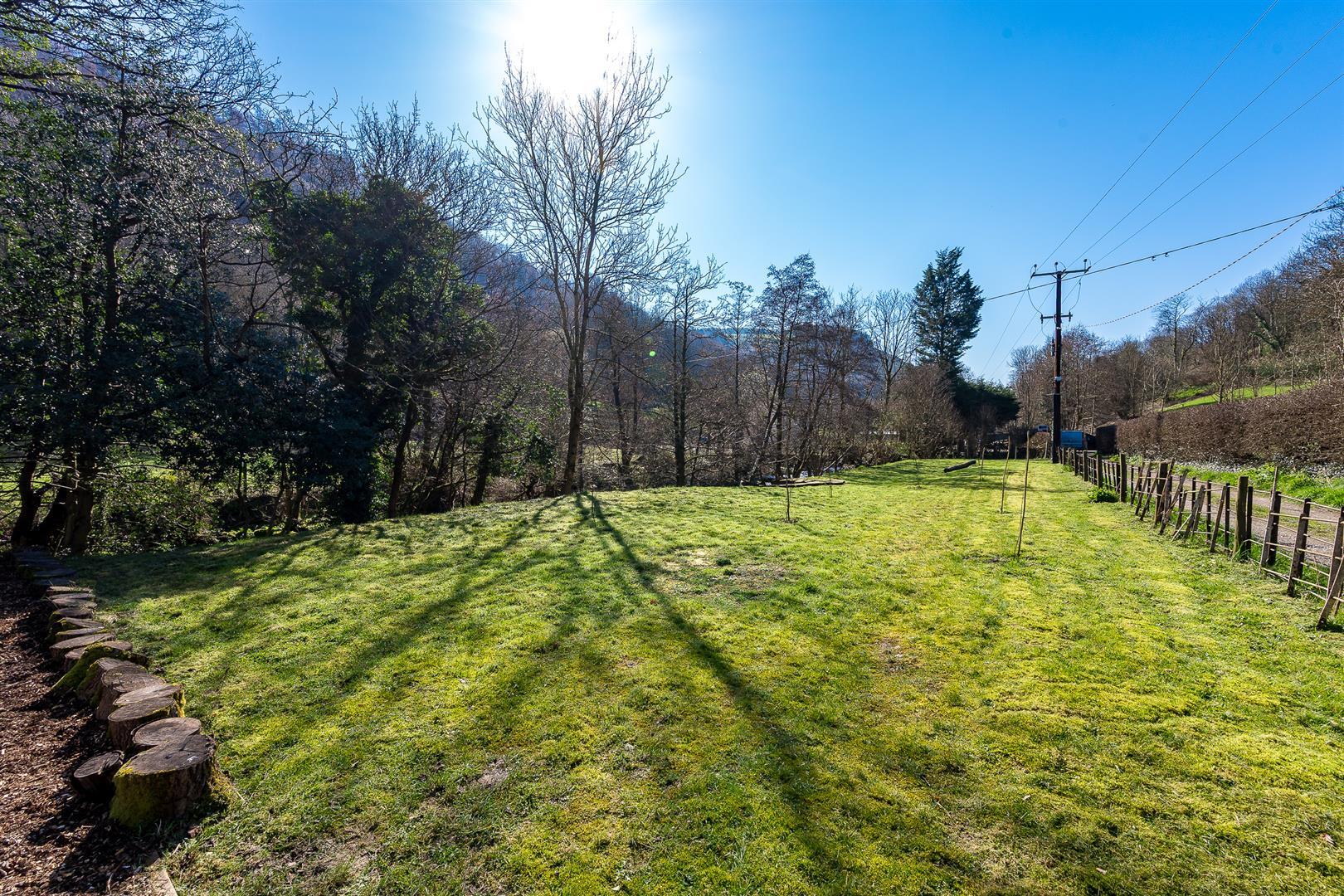 Property Image 28a7fa9b-638c-4e5b-bb7d-85bcfd8ff3fb