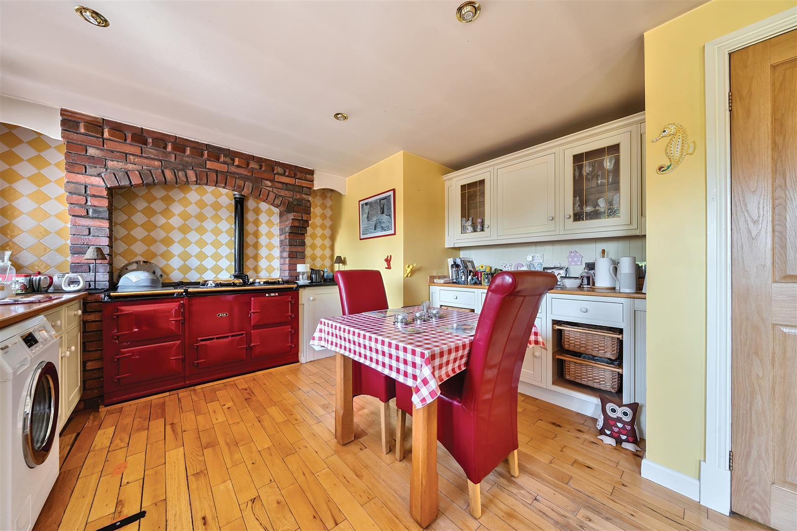 Property Image 28d60702-b3a0-4455-91ef-da3c74b60184