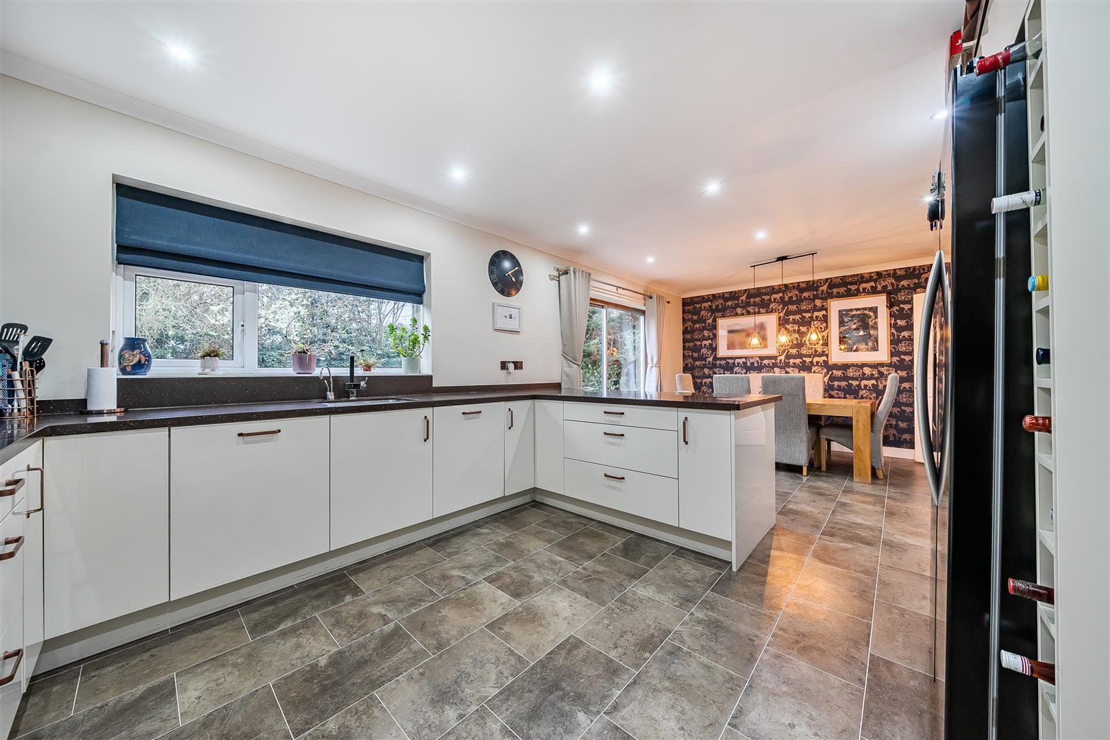 Property Image 28ec4170-f49a-4a4c-9975-8f99f6f577c6