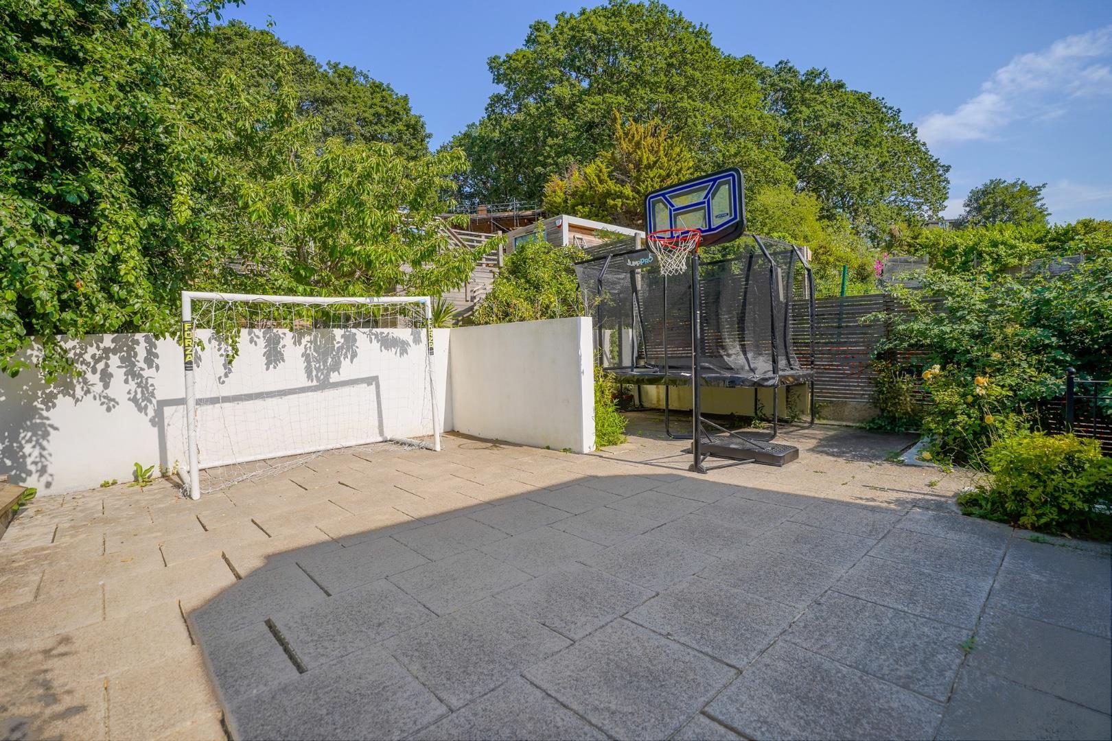 Property Image 28f78b21-d96b-4fd1-897e-00c3aff3fdf4