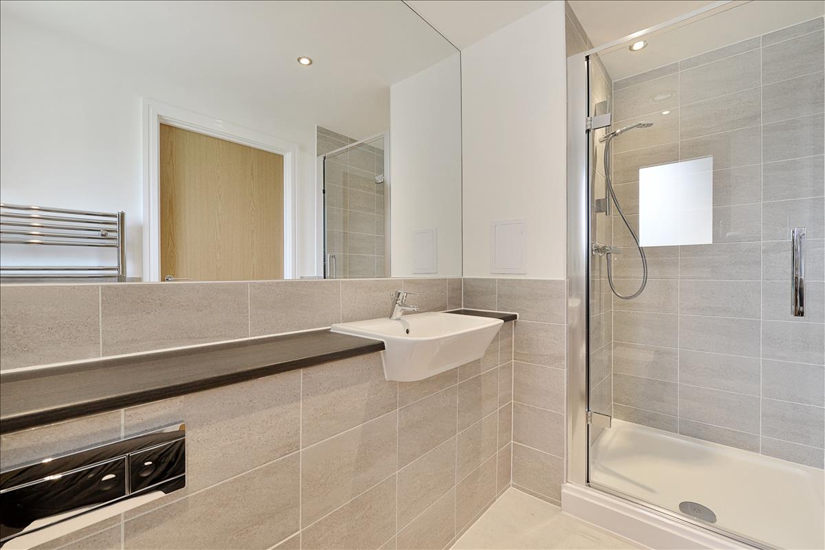 Modern three bedroom apartment available for long let in the heart of Dalston