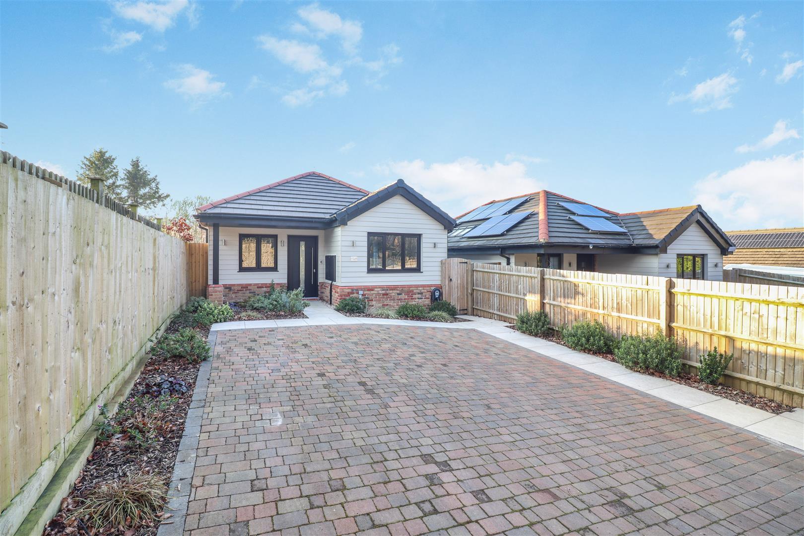 Property Image 29093565-4168-43a5-964c-4fff04d2d33c