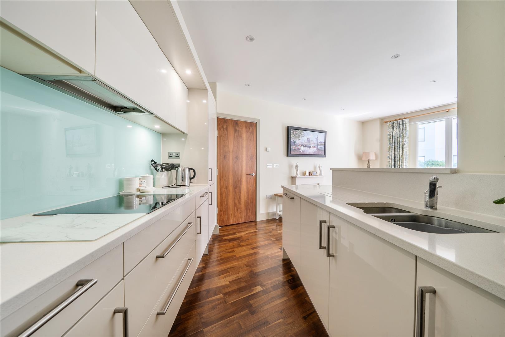 Property Image 29452414-379c-4b6a-bbb7-5fb21a63dbd1