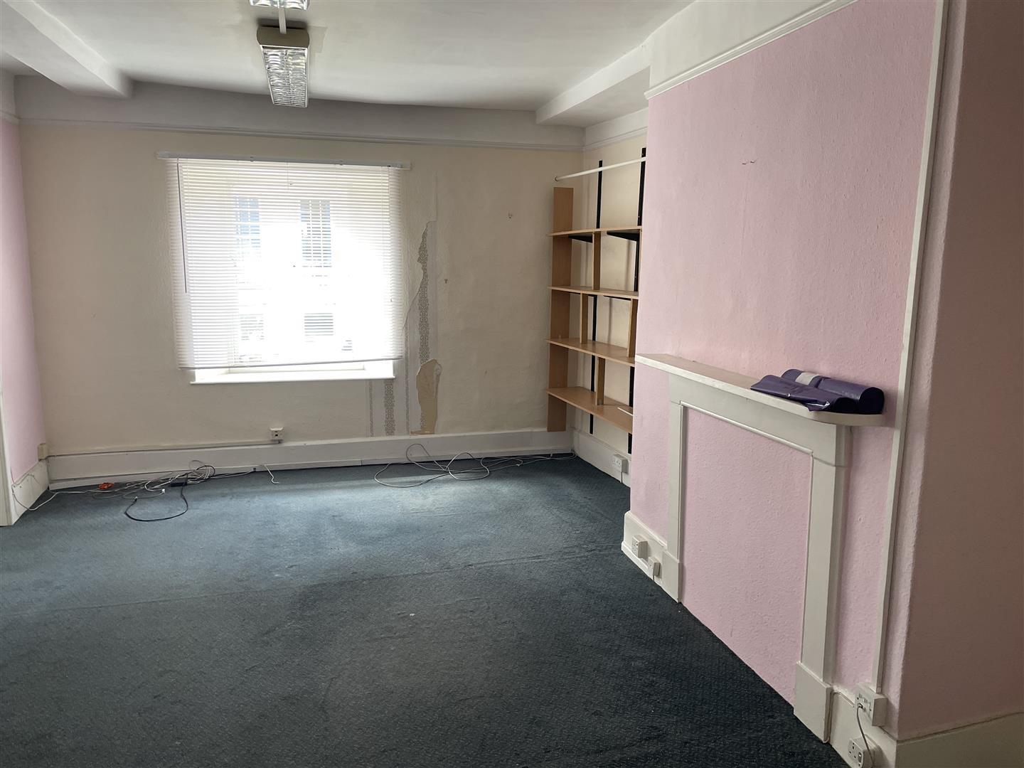 Property Image 29571640-8b7b-49ef-bf83-5c0c26387f40