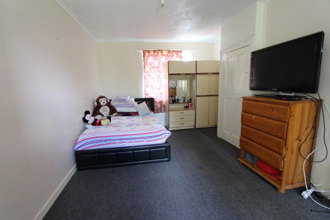 Property Image 29b075b7-6242-4fd5-87fe-a95896968e19