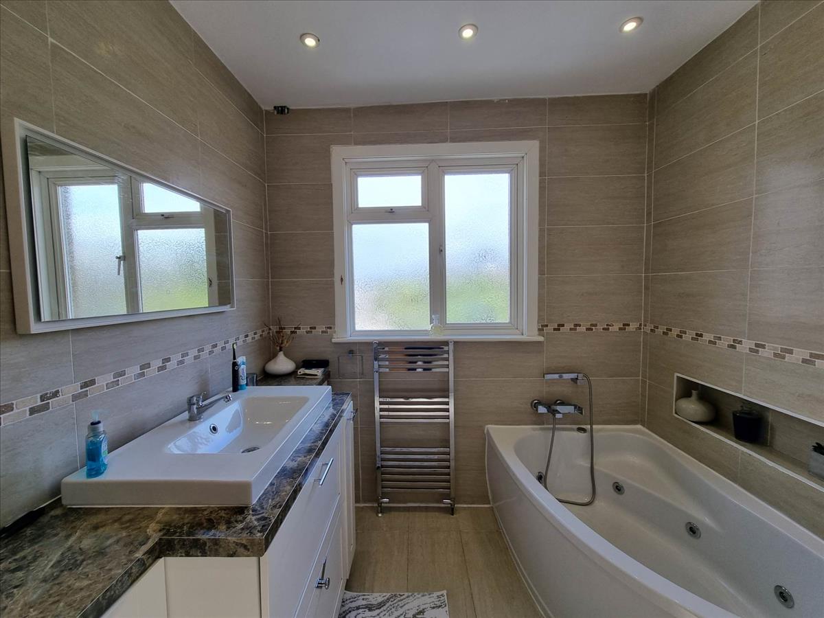 Property Image 29c3a9f4-62d8-430b-88fc-c901f049823d