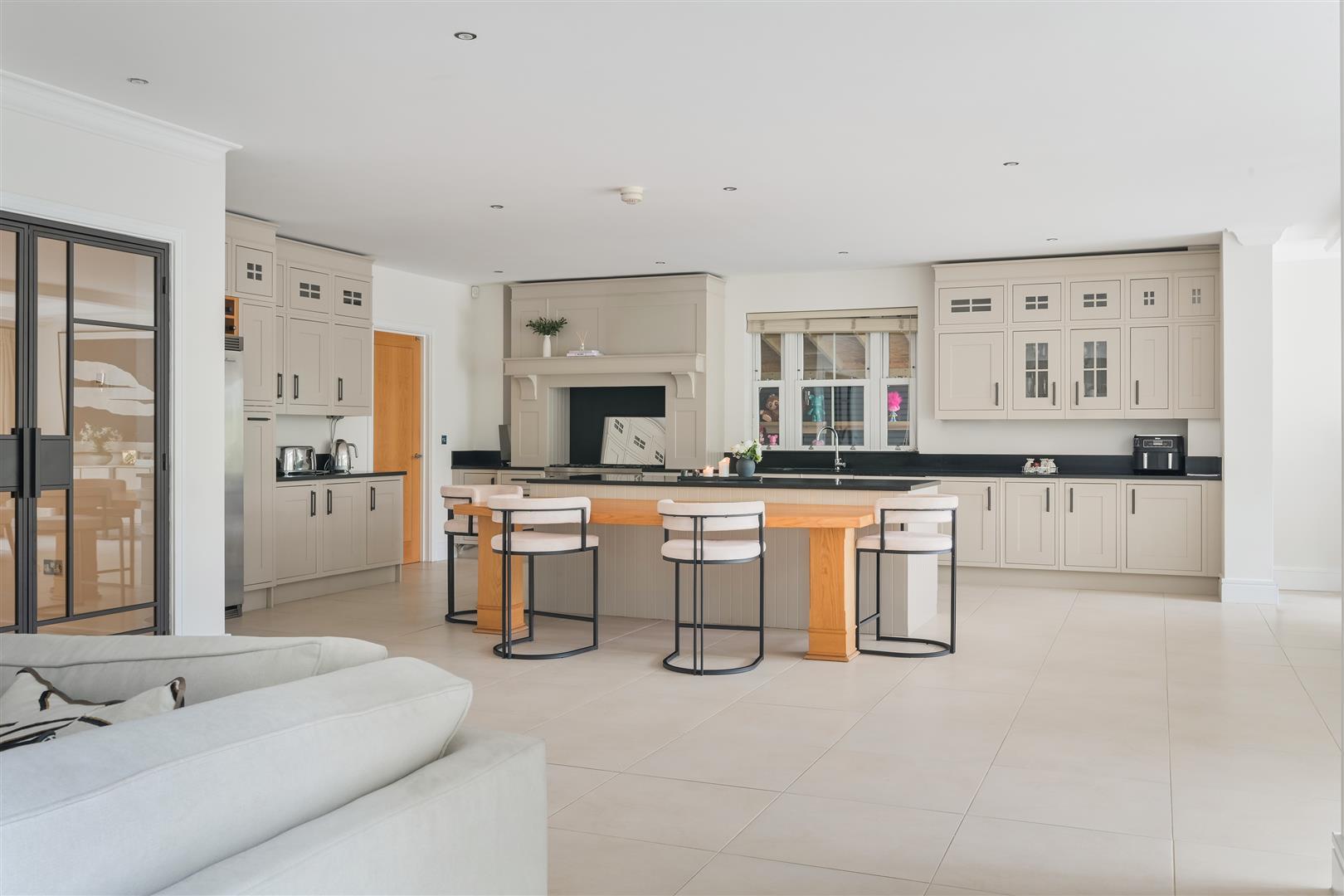 Property Image 29c5141a-beff-4193-87f4-9bb32eb90a1b