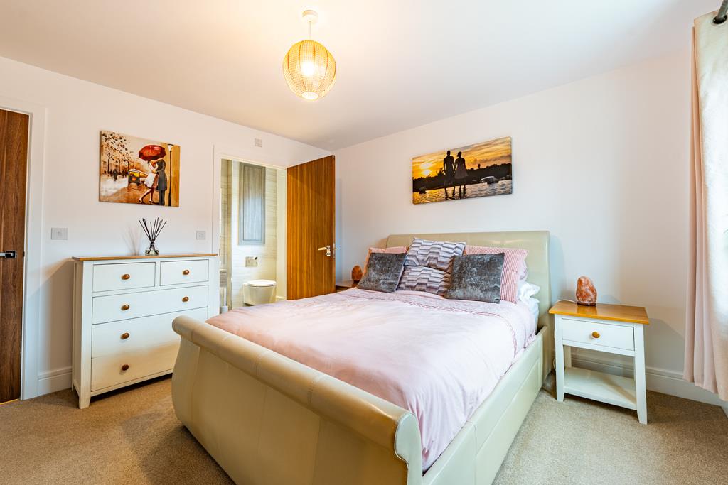 Property Image 29c624d2-8160-4322-8fa6-1161b346ef42