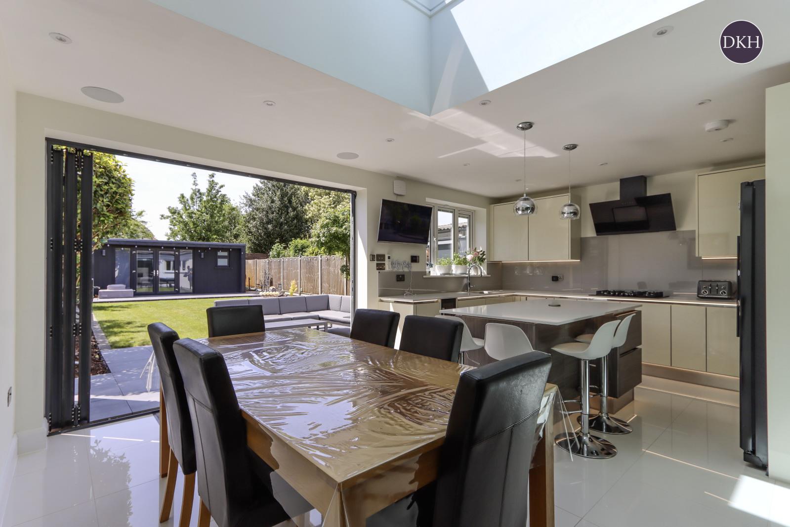 Property Image 29d87b18-398f-4bd4-b898-30e16fdac857