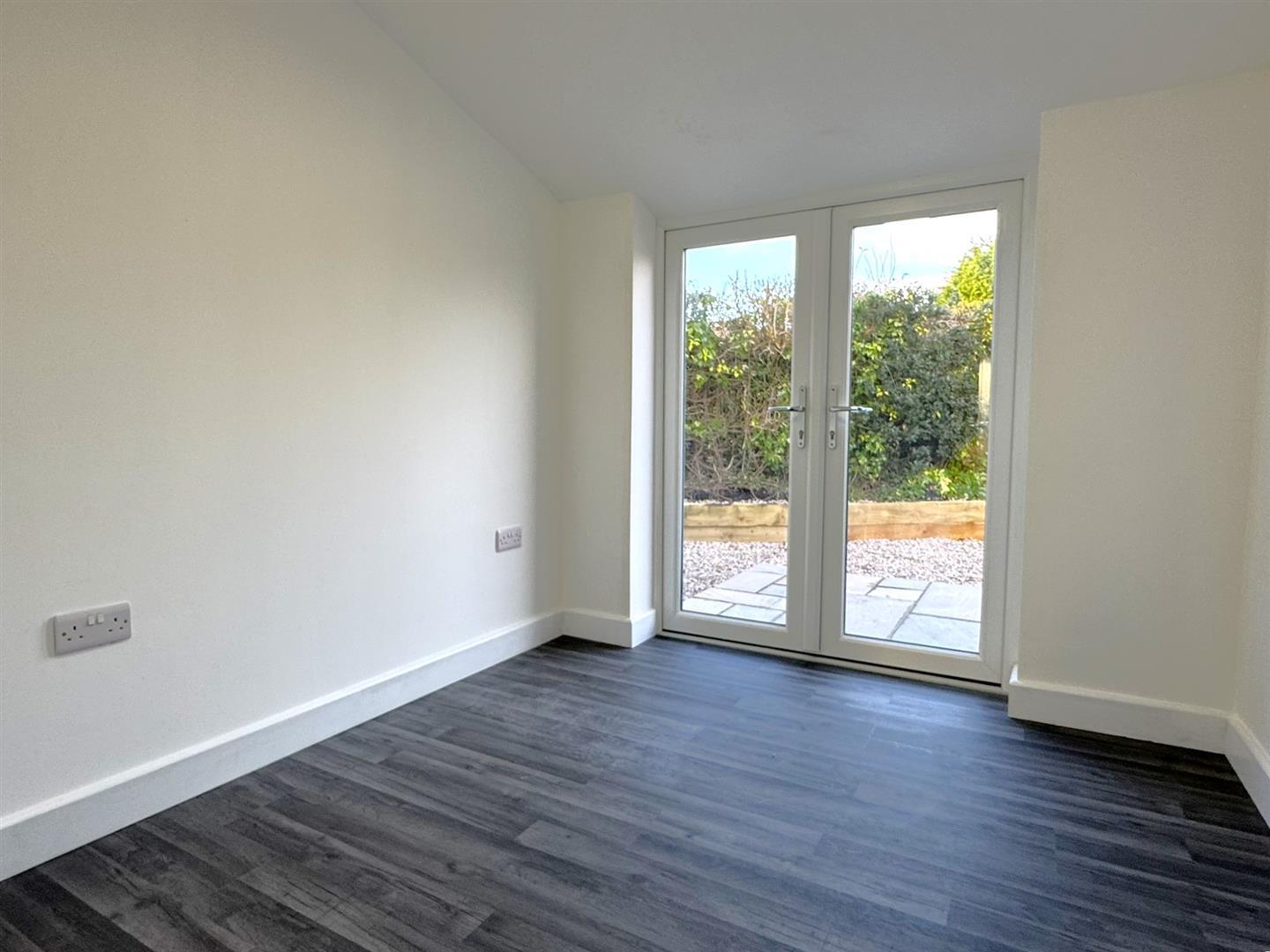 Property Image 29f67ac0-2581-4909-8071-839e4353f67a