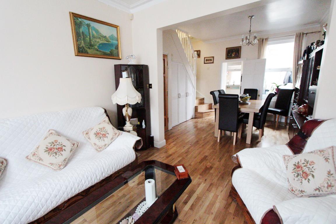 Property Image 2a088434-72e7-4ec3-8a46-327c04f86905