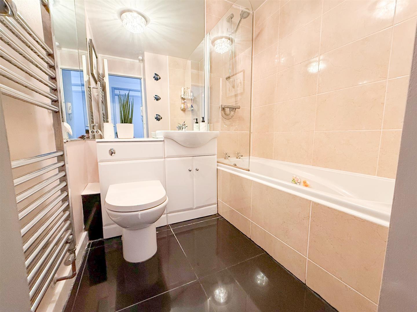Property Image 2a0cb524-0fe7-4d05-8be1-d56904165ed8