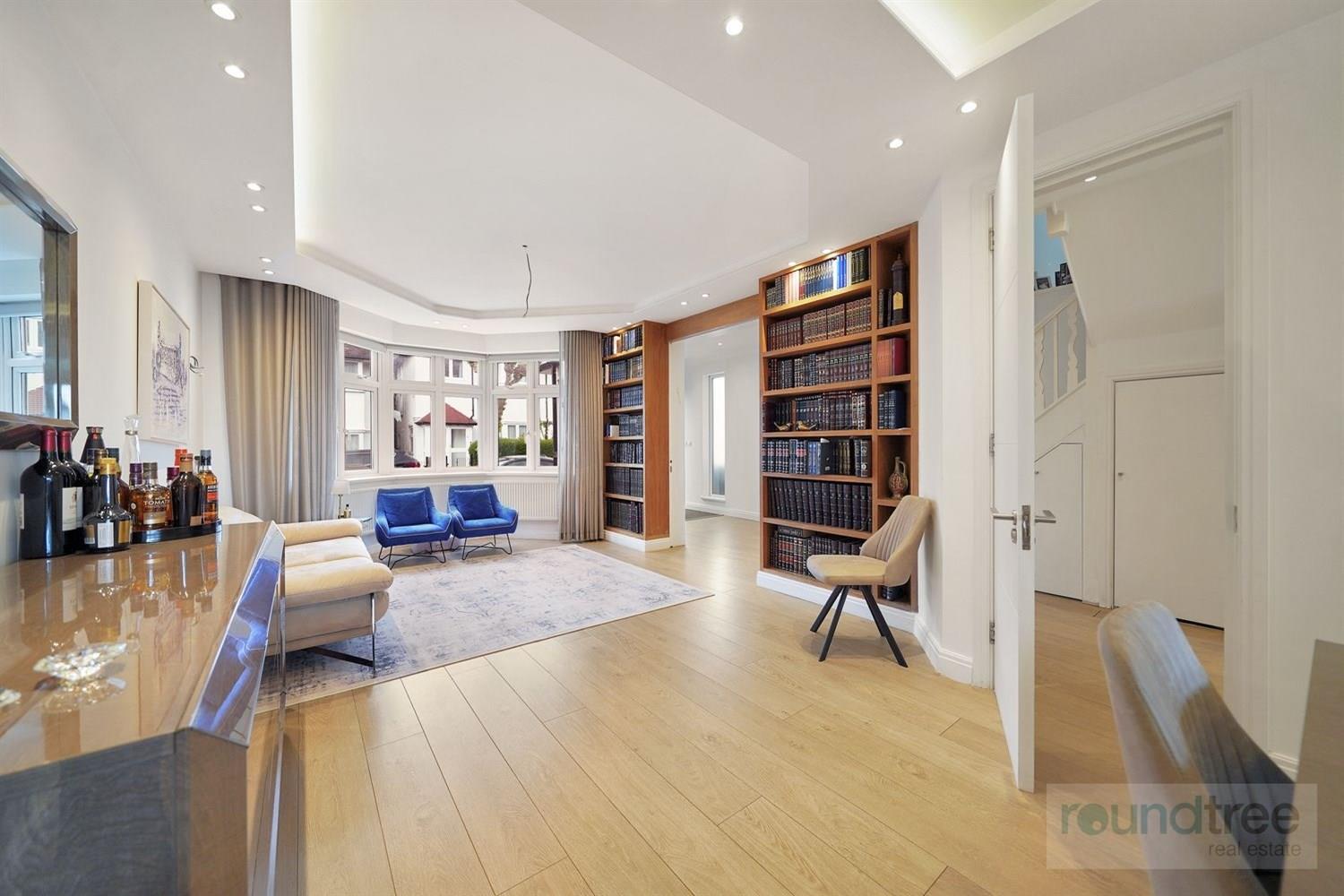 Property Image 2a39a787-0cec-4132-9857-3496546fdf22