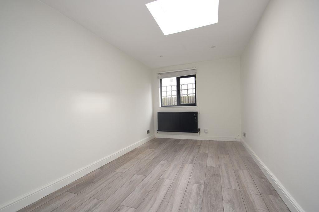 Property Image 2a5083f7-cda6-494c-94a3-3924fe3d9167
