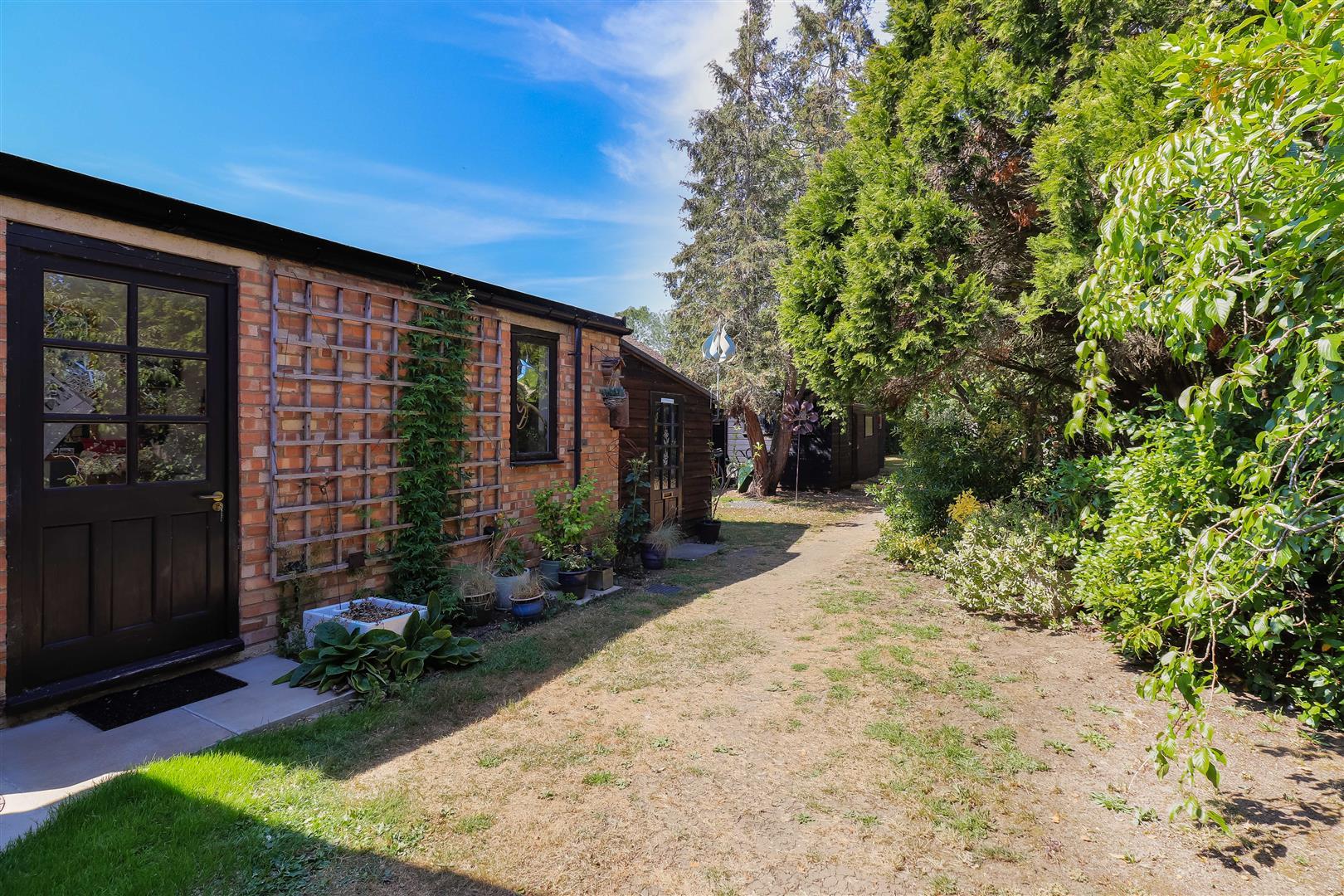 Property Image 2a6feb2c-f605-4f03-b714-0fc5b1a99a84