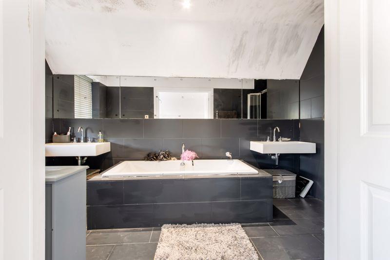 Property Image 2a7d66ef-2baa-47d1-910e-1e374d0d2570
