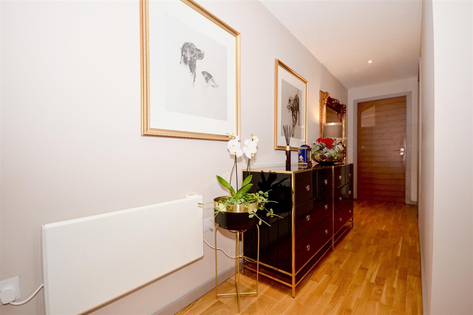 Property Image 2a8da2b4-d212-43ad-a08f-63f58005f137