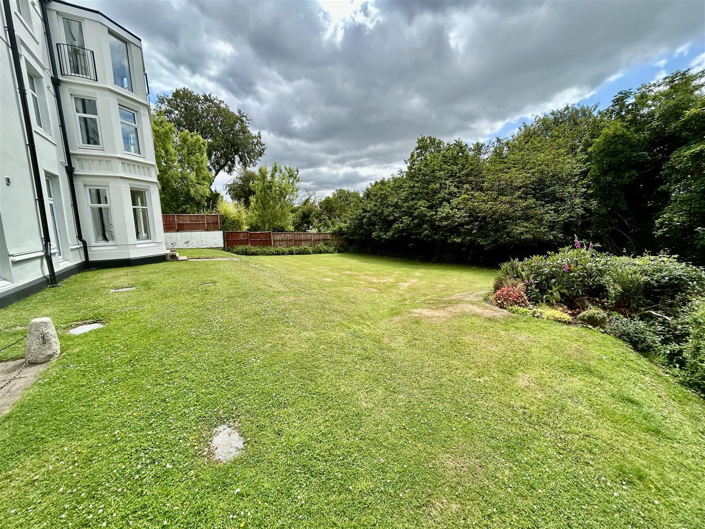 Property Image 2a8f9ca0-c01e-4ad8-bdba-50868f8accd7