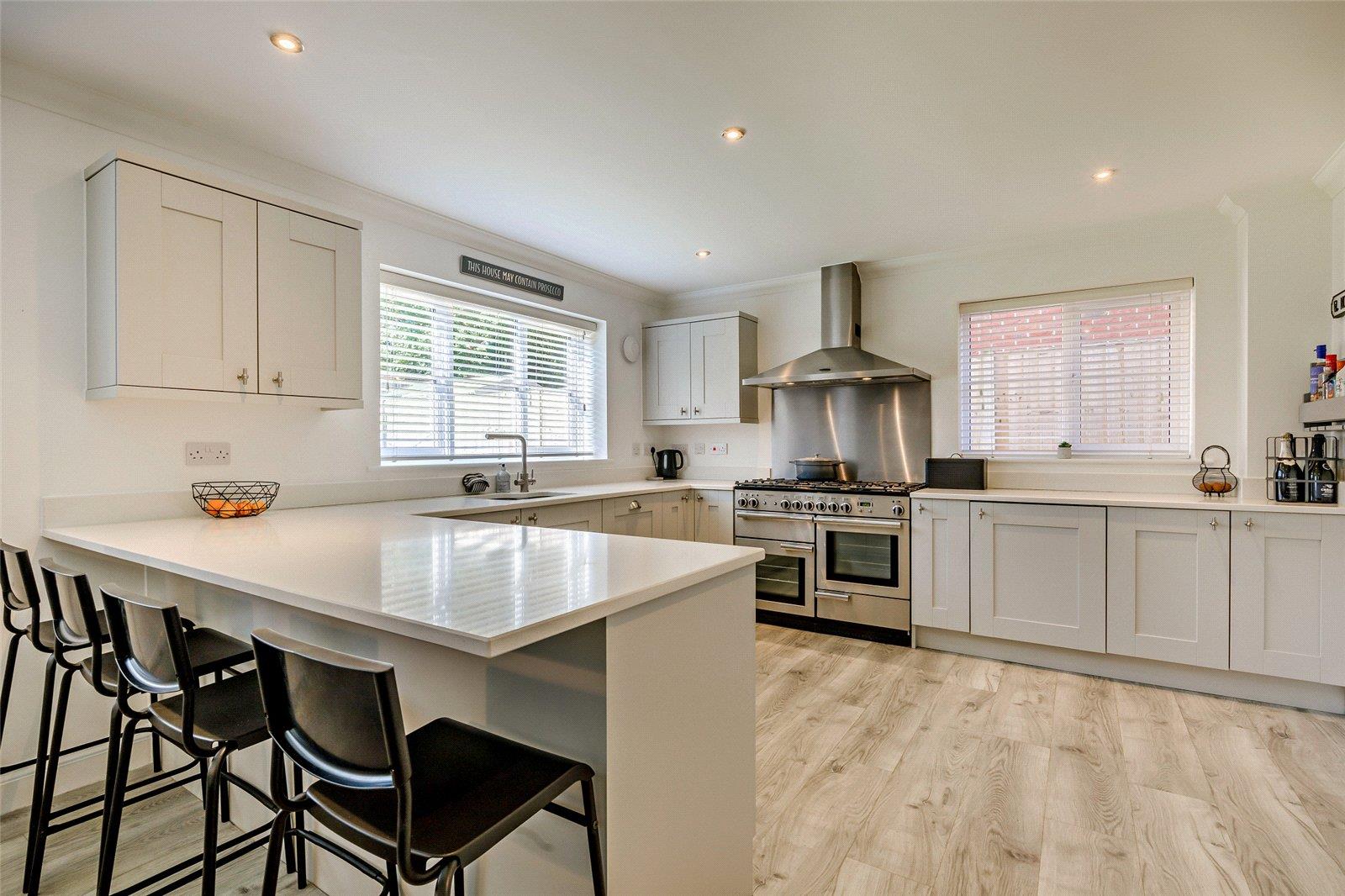 Property Image 2aafff3a-3e72-4ead-9f3e-30bfc6e75d70