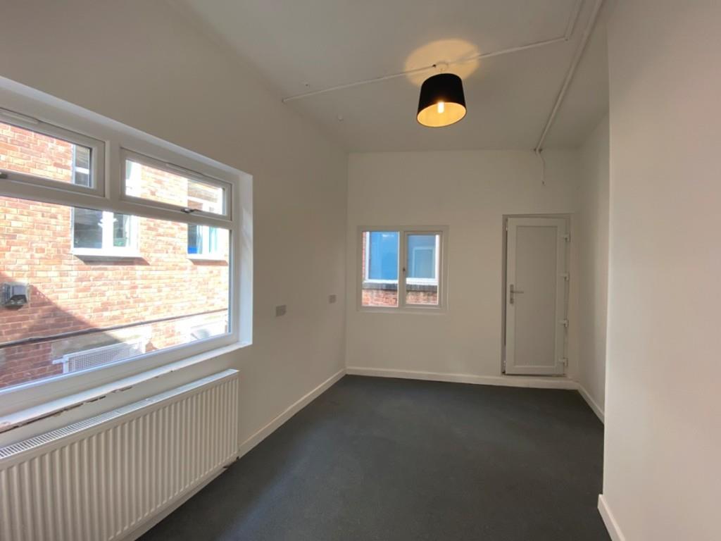 Property Image 2ac9e90b-b3fc-40dc-8b1b-4d96a11c6cf9