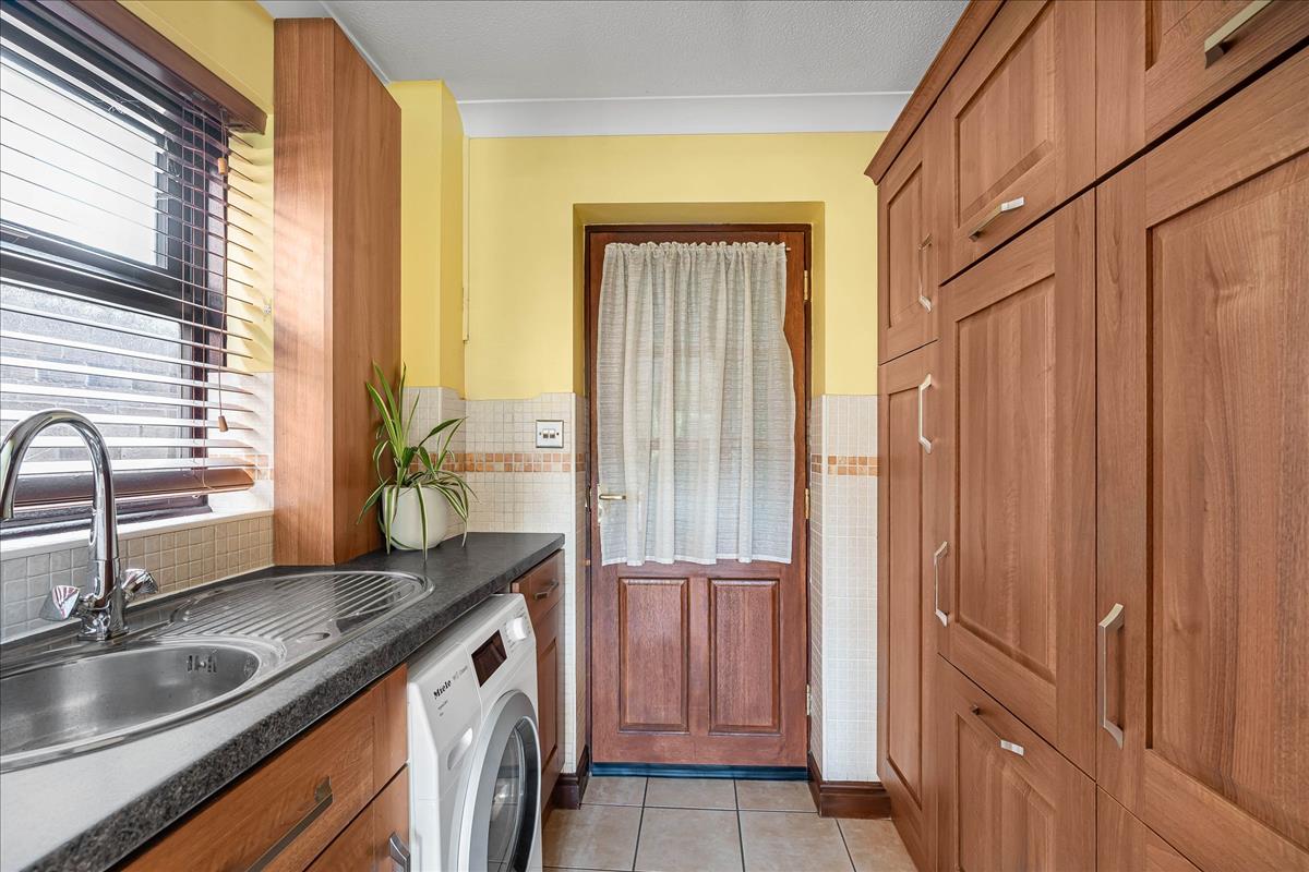 Property Image 2adfad0f-1e46-406f-947e-420184221f3a