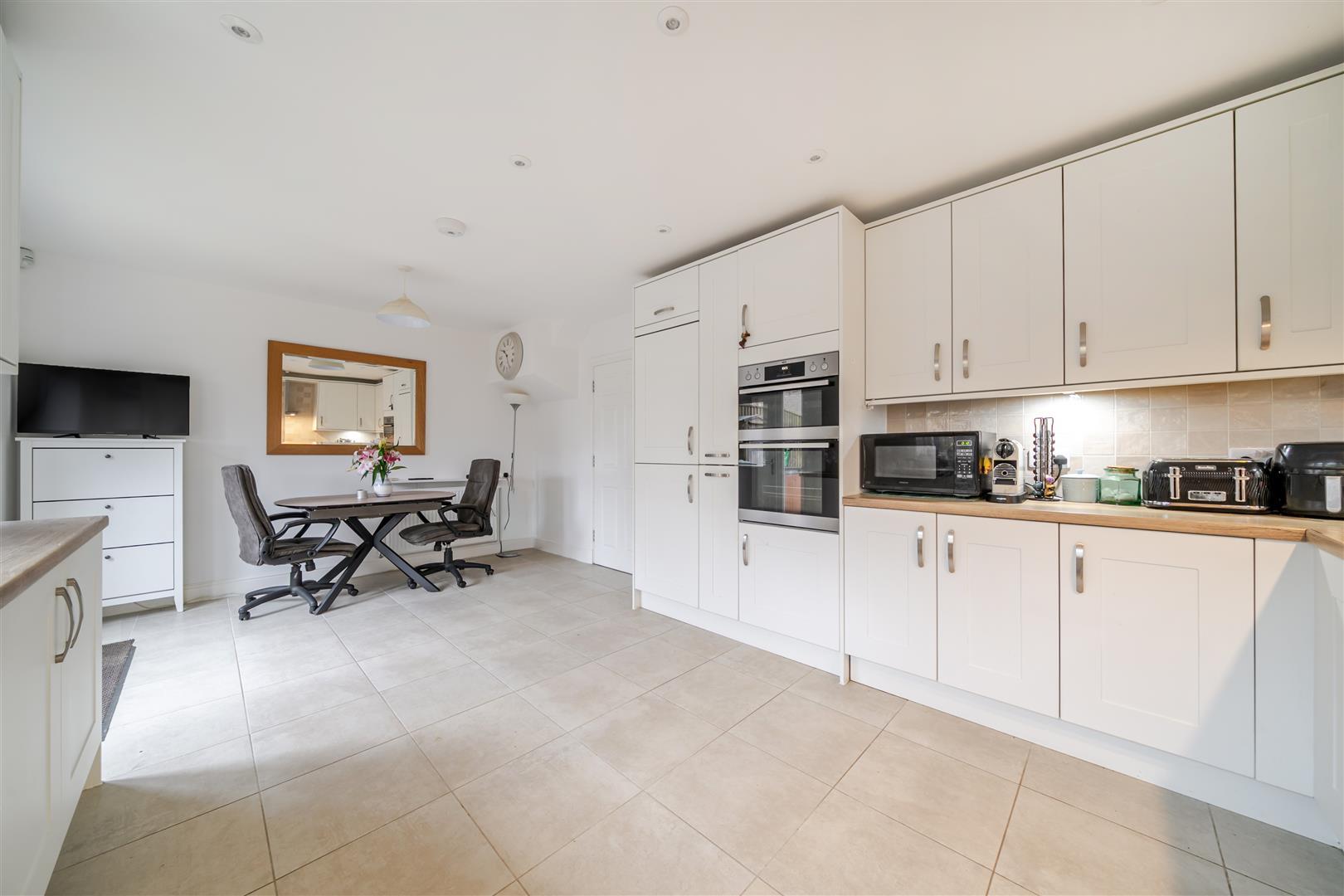 Property Image 2aee0df8-5ff2-4bd6-82cc-006511d44303