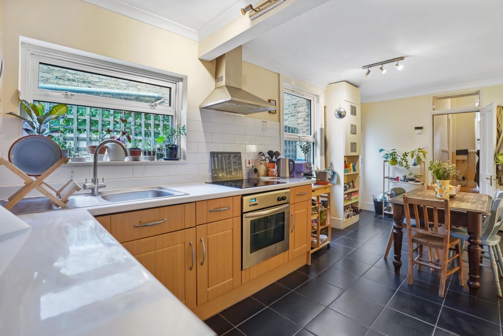 Property Image 2b0a463f-5f35-49a2-a794-432cdeac6cb9