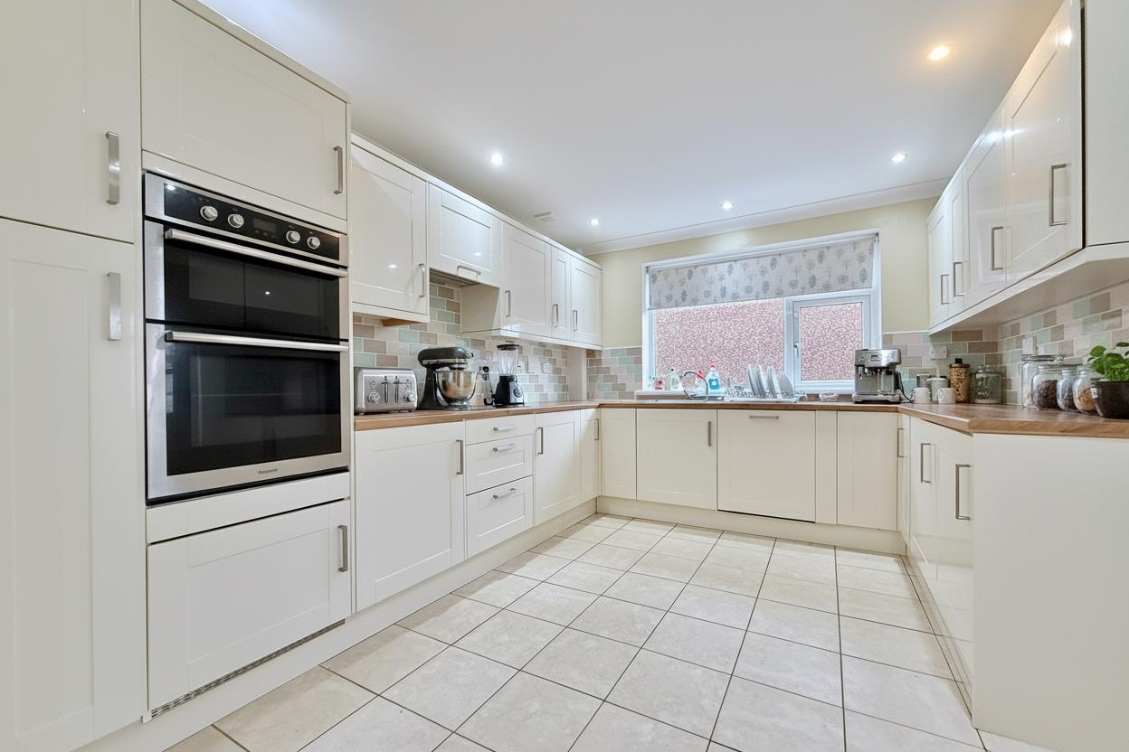 Property Image 2b214c92-d1fd-4487-a67d-d57f3bc15783