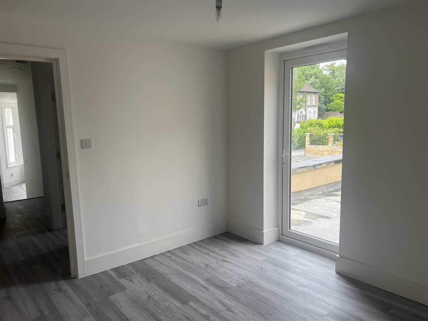 Property Image 2b5a114b-14b2-4f82-b606-029021cd52ec