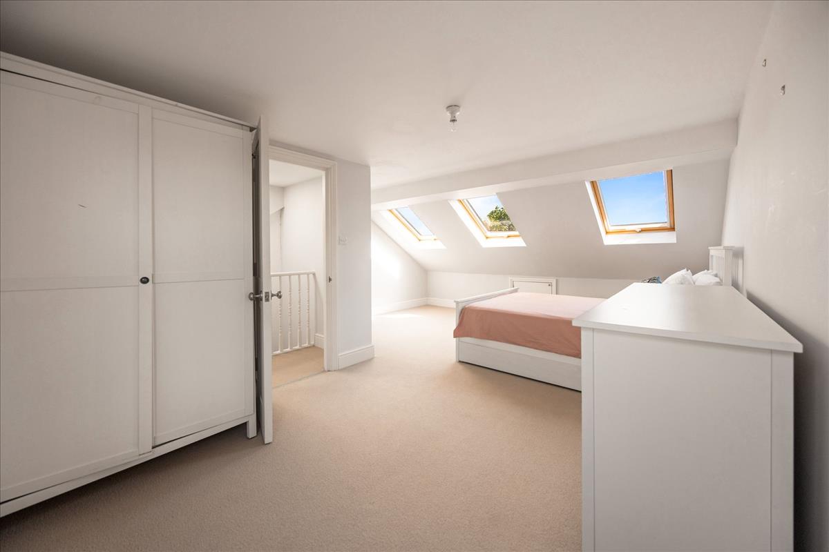 Property Image 2b5dff05-6c50-4372-b25f-887da18c3b35
