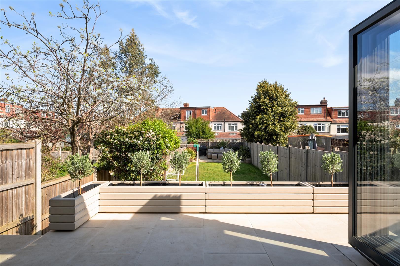 Property Image 2b6199d2-1c6a-42f2-84df-faf7de655f3c