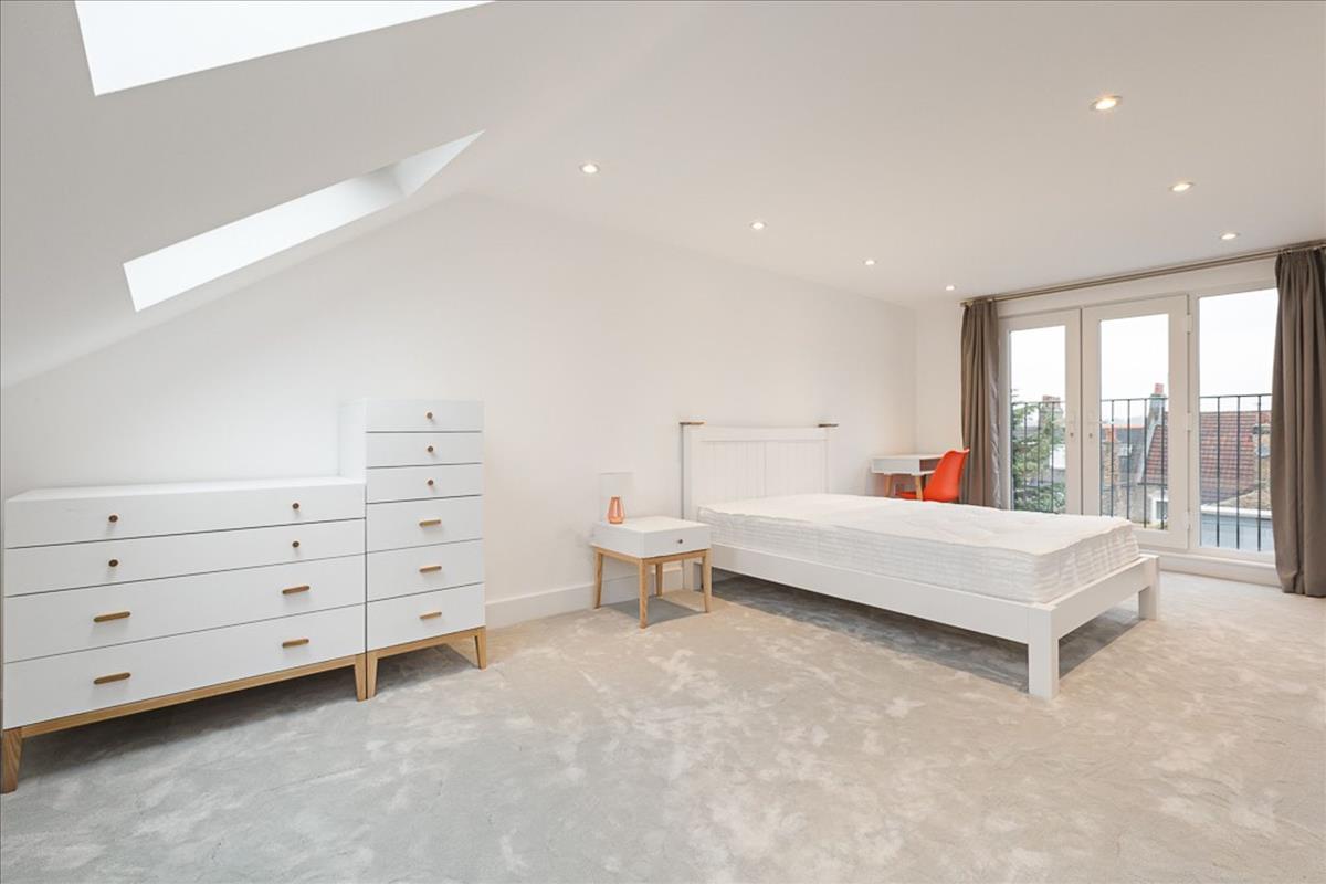 Property Image 2b6a9a62-dd23-4f58-a342-f1a1dc7bba97