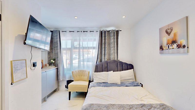 Property Image 2b6f8c5d-3f66-4417-af55-61516b0639e4