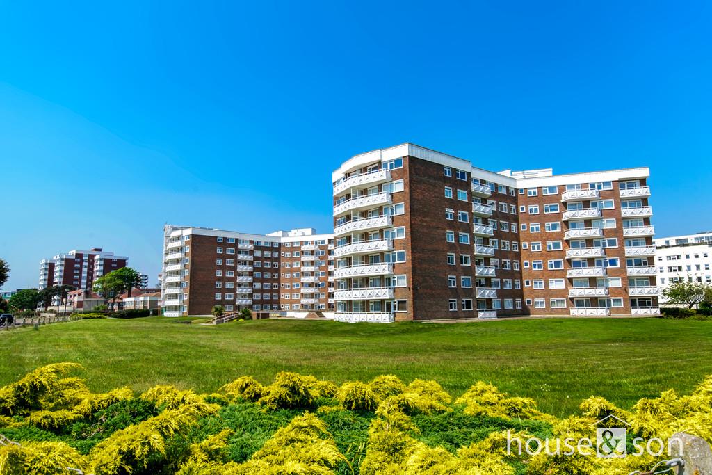 Property Image 2b7620a8-f6e6-419c-8f1d-e32b6e529d83