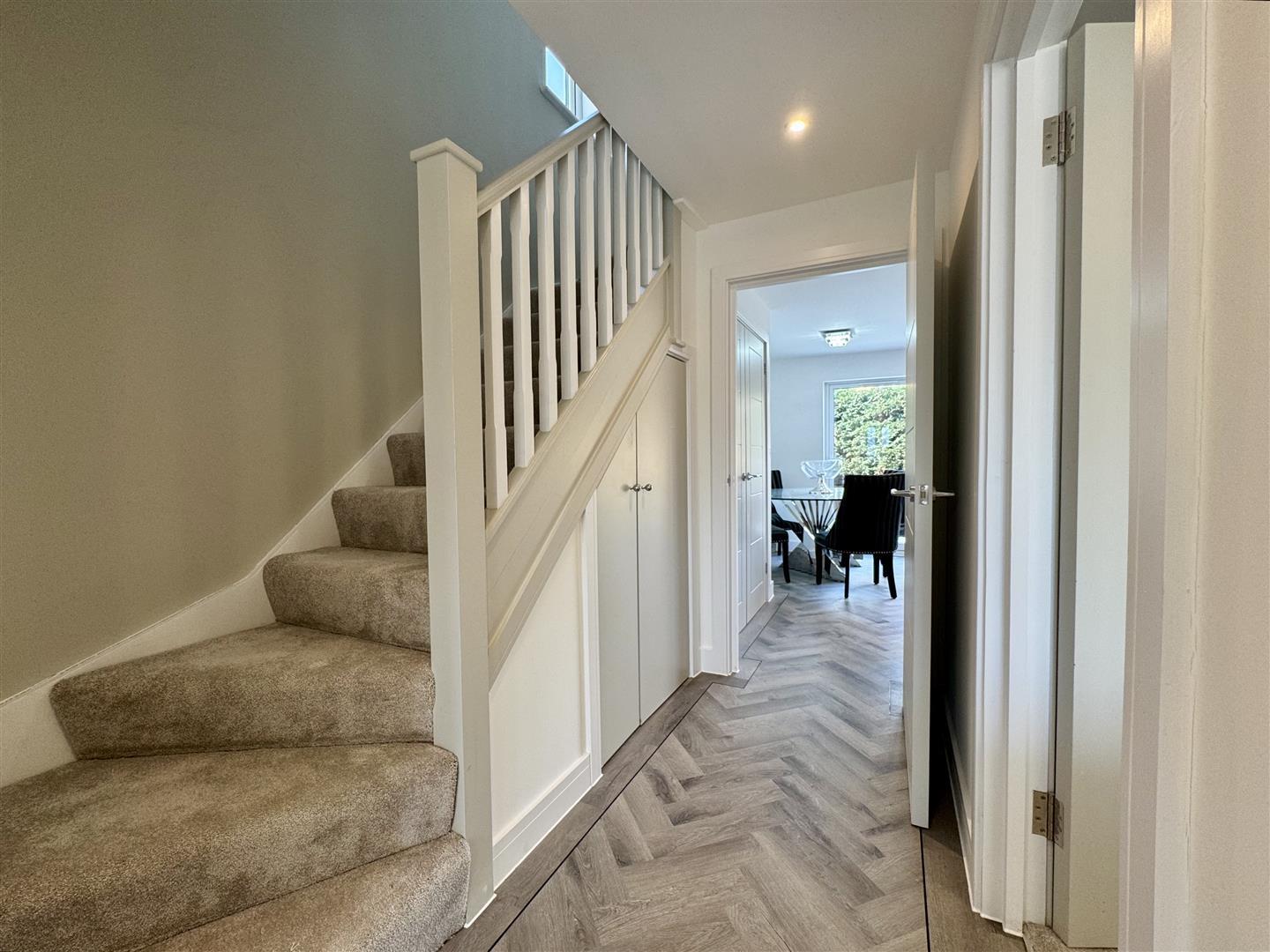 Property Image 2b82f05d-6938-4bae-8f05-dbb34eca5cb4